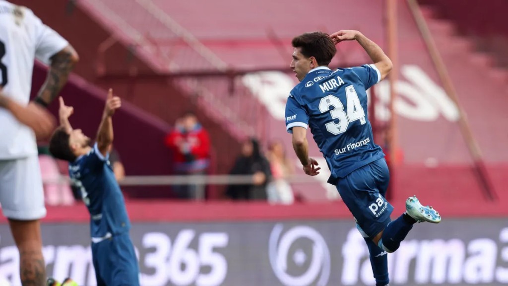 Racing aplastó a Riestra y se metió entre los ocho mejores de la Copa Argentina
