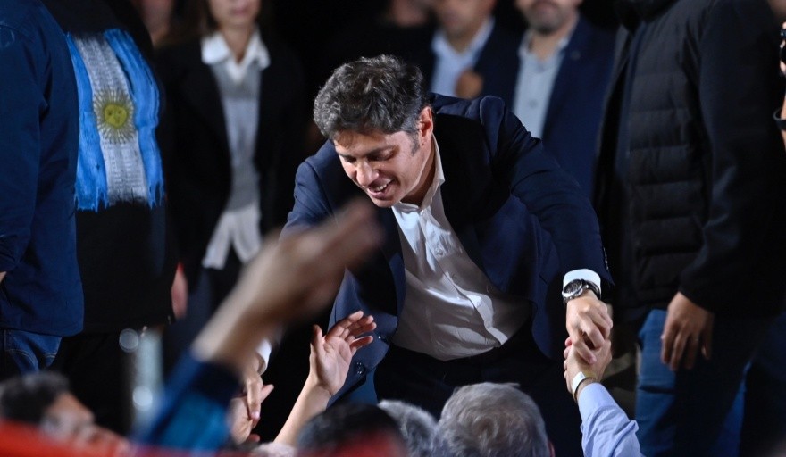 Kicillof propone desdoblar las elecciones en Buenos Aires y tensa la interna peronista