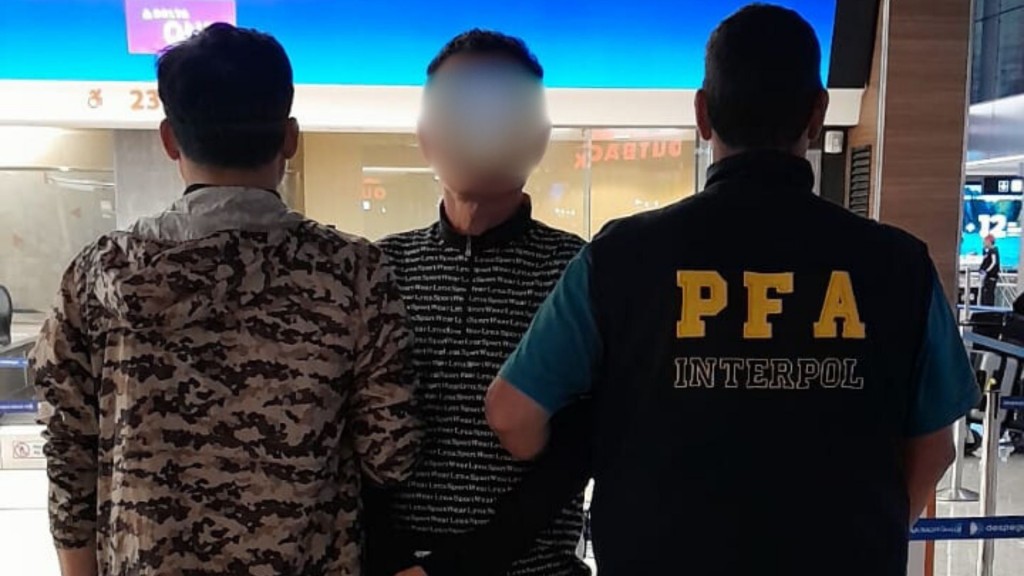 Extraditaron a un empresario coreano acusado de una estafa millonaria en su país