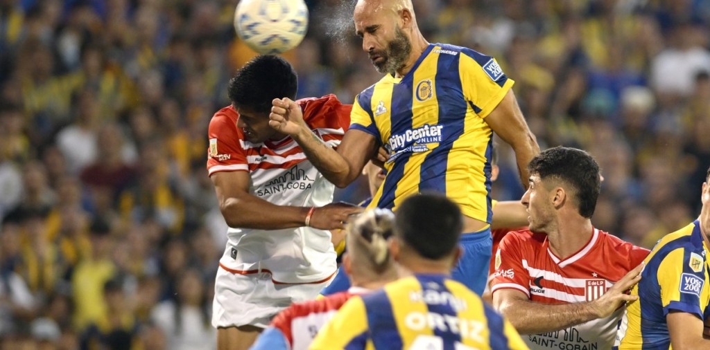 Rosario Central lo ganó sobre el Final y Sigue en Carrera