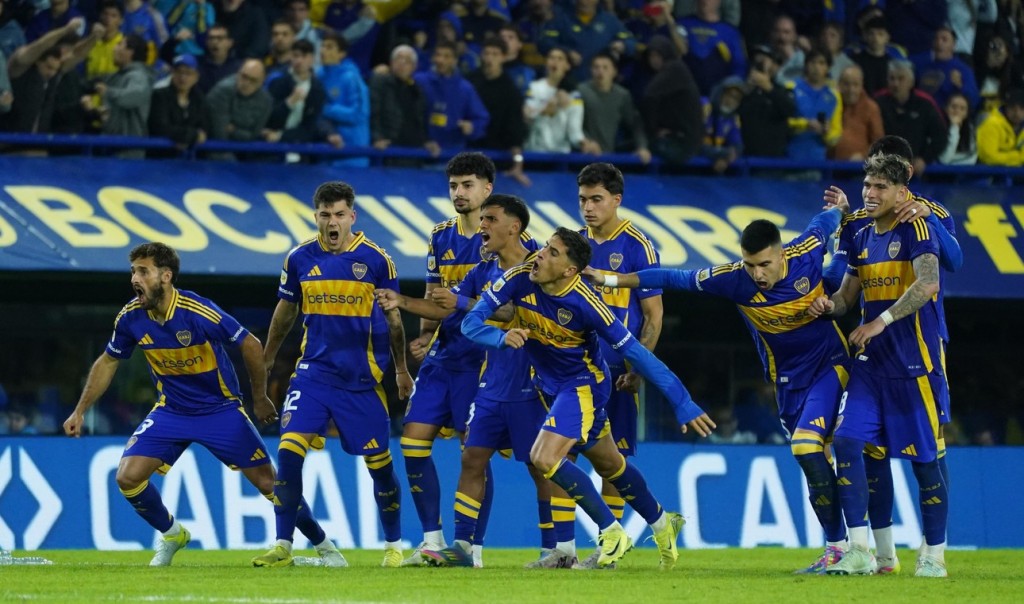 Boca pasó entre silbidos: cero fútbol, muchos insultos y penales salvadores