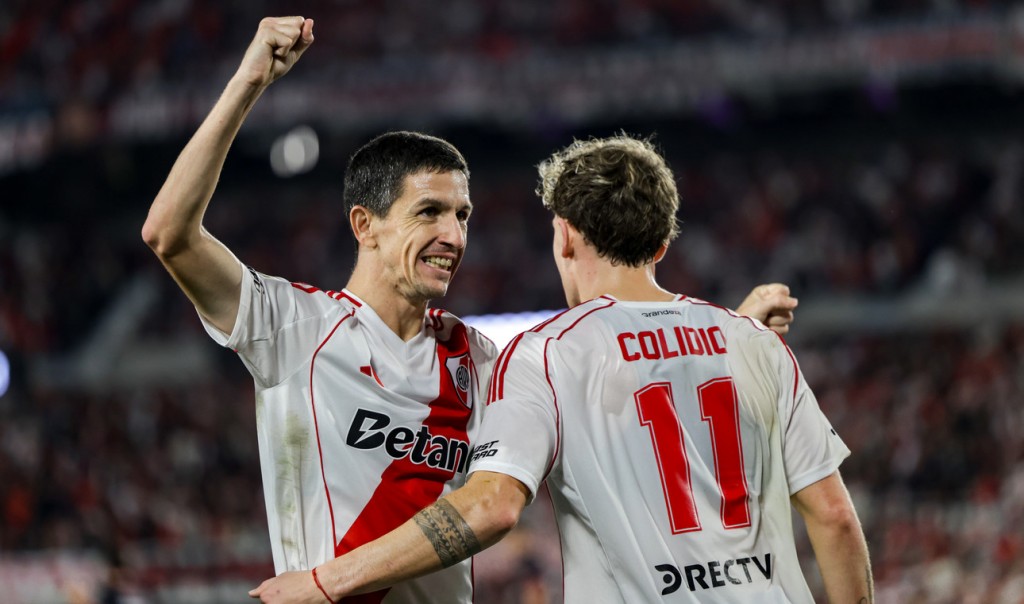 River goleó a Barracas y se metió en cuartos del Apertura