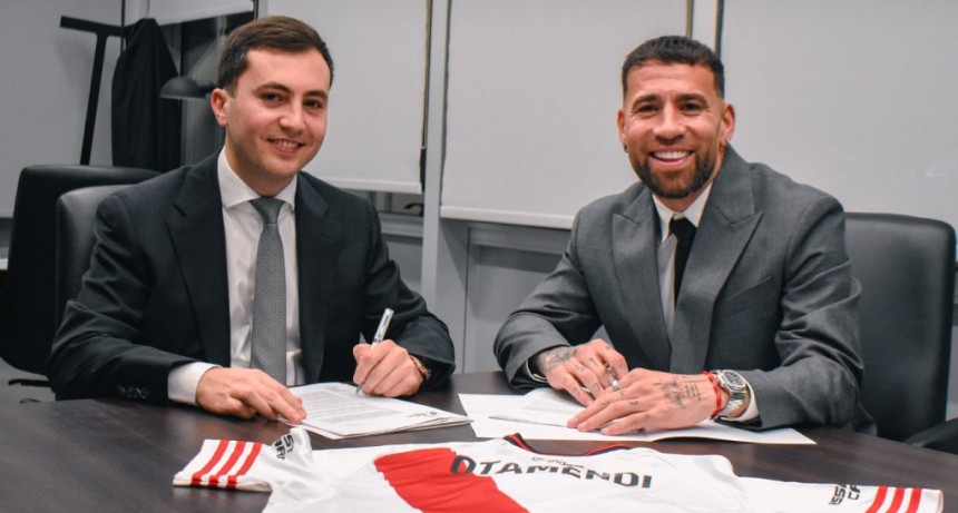 BOMBAZO EN RIVER: Otamendi firm&oacute; su contrato y ya tiene fecha para sumarse al plantel