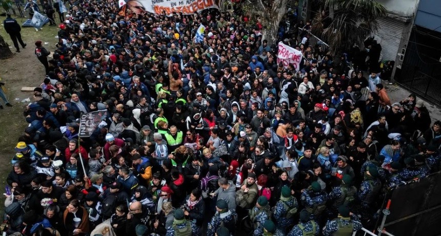 CONMOCI&Oacute;N NACIONAL: una multitud hist&oacute;rica despide al Indio Solari y lo convierte en leyenda popular