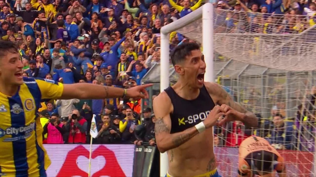 Vuelta soñada, final de pesadilla: Di María metió un gol y salió lesionado en el agónico empate de Central