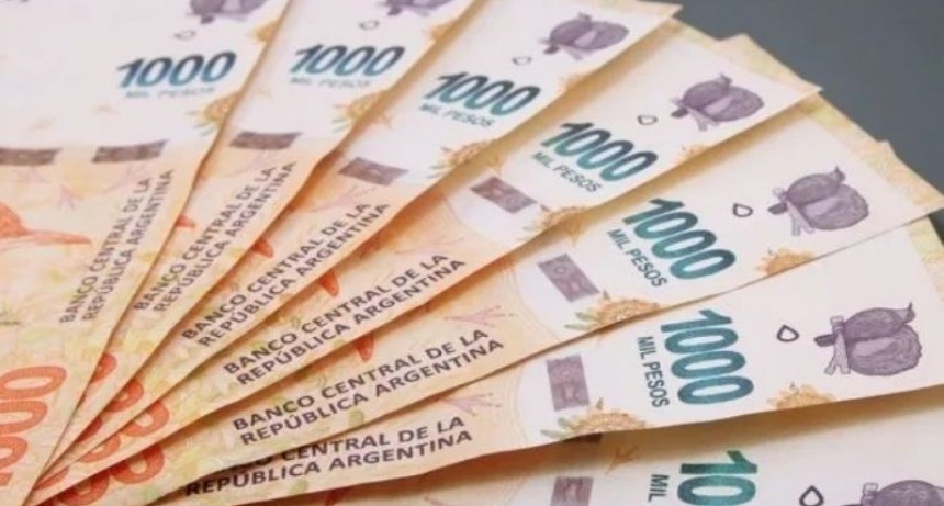 Indignación nacional: el salario mínimo aumenta solo $6.000 y cae al nivel más bajo en 30 años